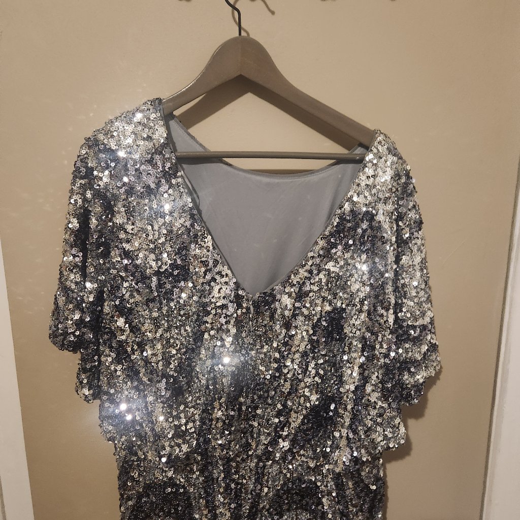 Elevate Your Evening With Dazzling Glamour